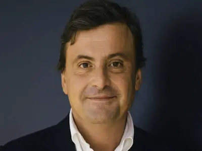 Carlo Calenda raccomanda Eryxavin